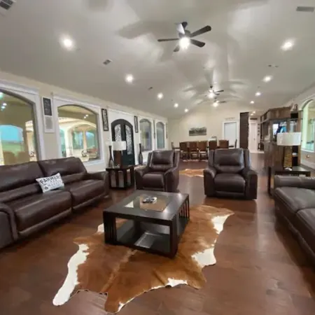 NEW Hacienda Ranch W/ Resort Style Pool