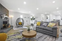 Long Beach Spot - BBQ - Fireplace - Free Parking - No Cleaning Fee!