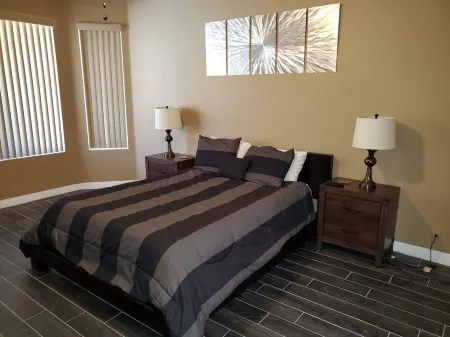 Beautiful Modern Home Fully Upgraded! Отели рядом с достопримечательностью «Суперстишен Гейтуэй Запад»