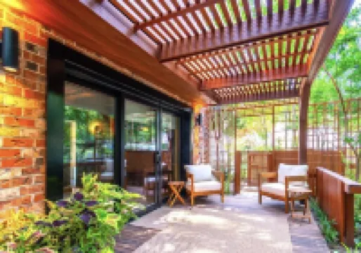 Modern Luxury, Walk to Washington St and Downtown, EV, Movie Room, Spa Bathroom