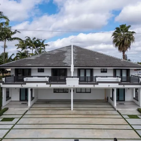 May Special! 4Br - Private Pool, Grill, Near Coral Gables & Mia Airport