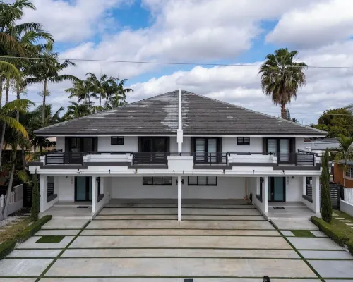 July Special! Modern 4Br - Private Pool & Grill, Near Coral Gables & Mia Airport Hotels in Westchester