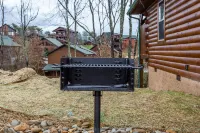 Blue Bird Cottage Pigeon Forge / 10 mins to Gatlinburg