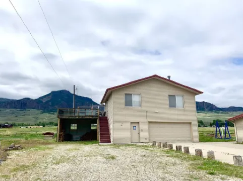 Gateway to Shoshone & Yellowstone