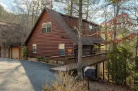 Bear Hideaway Cozy 3BR Cabin Hotels near Lily's