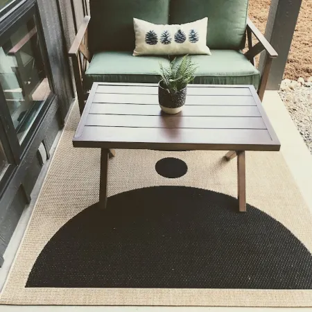 Black Mountain Pine HouseModern, Homey, and Close to Town!