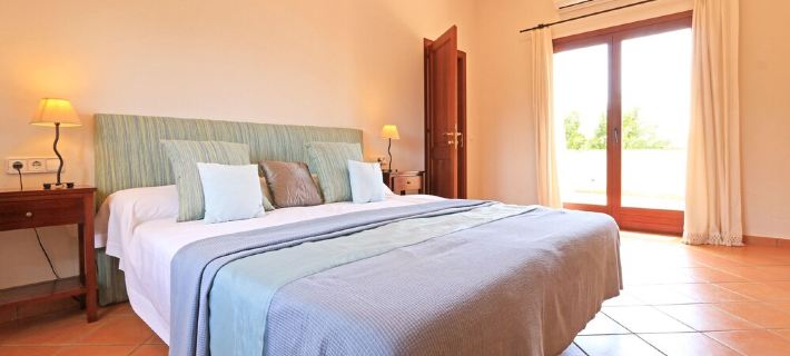 Finca Marti Ferrer: Private Swimming Pool, Garden, Barbecue, WiFi, Air Conditioning. Hotels in Inca
