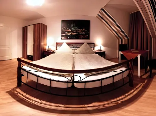 Balthasar Neumann Speiserei & Gästehaus - Zentrum Brühl - Hotels in Weilerswist