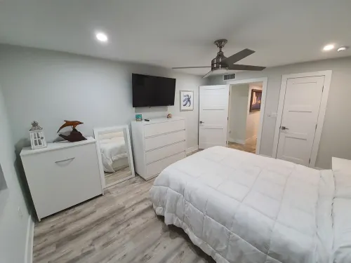 Direct Ocean Front, Beautiful Views, Close to Everything. MONTHLY RENTALS ONLY