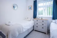 Bayview 58 - 2 Bedroom Chalet - Bayview Oxwich Hotels in Penrice
