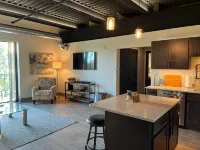 Serenity Stay in Luxury 캘러머주 호텔