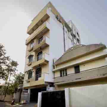 Collection O Hotel Park Heights Banjara Hills Near Gvk One Mall Hotel Exterior