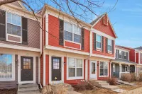 Lafayette Townhouse Minutes from Good Samaritan Hospital Hotels near Liquid Mechanics Brewing Company