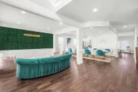 7 Bedroom 6,500 Sq Ft Masterclass Style Meets Elegance