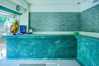 Townhouse Oak Palembang Near Jembatan Ampera Formerly Azzura Hotel