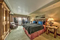 Lakefront with private pier and buoy Hôtels à proximité de : Observation Deck Heavenly Ski Resort