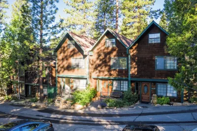 North Lake Lodges & Villas