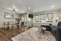 Cozy 1 bedroom condo nestled in the heart of The Laurel Highlands.