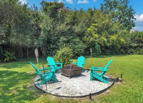 Cozy Suite w/ Private Pool minutes from Navarre Beach!