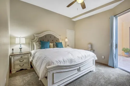 Wild Rose: Pool, Spa, Large Private Yard, CornHole