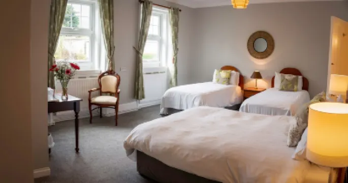 The Walnut Tree Inn Hotels near Northampton Services M1