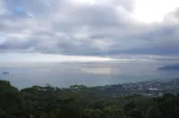 Summit Views Eagle Nest Apartment Hotel a Red Hill