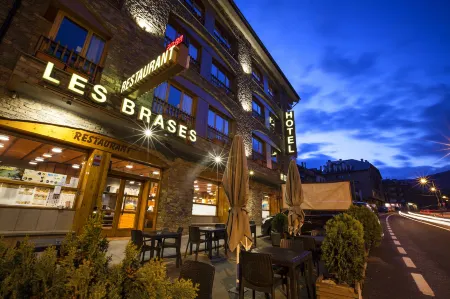 Hotel Restaurant les Brases Отели в г. Сорт