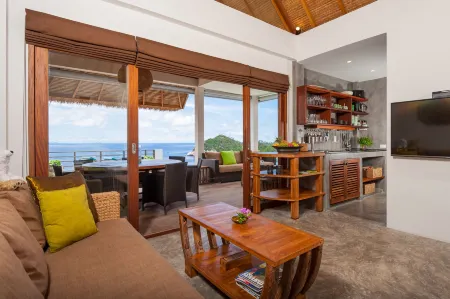 Villas Sabai Jai Отели рядом с достопримечательностью «Koh Tao Scuba Club»