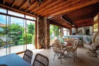 Cunda Tas Otel by Taze - parking