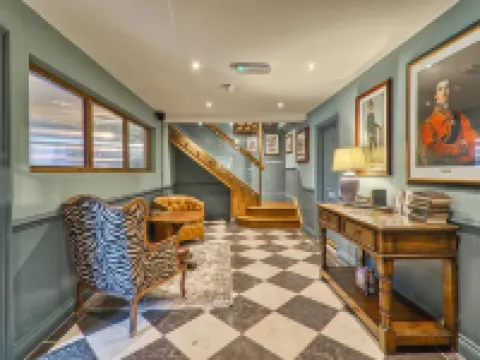 The Wellington Arms โรงแรมในHook