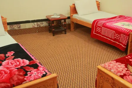 Al Fateh Hotel Отели в г. Сват