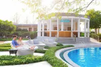 Aravali Marriott Resort & Spa, Delhi NCR - piscina