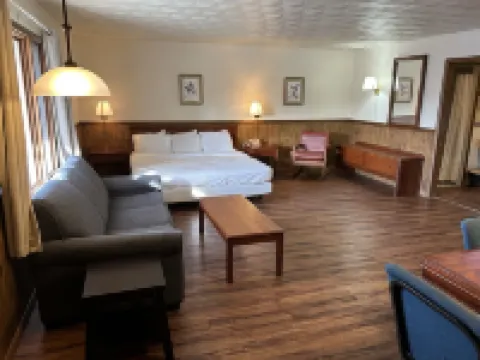 Valley Inn and Suites Hotels in Orange County