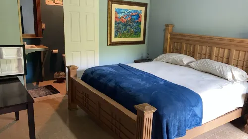 Airport Inn - 3-Star