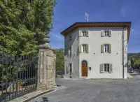 Art Gallery B&B Hotel in zona Quercia di Pinocchio