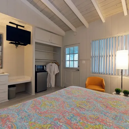 The Islander Inn