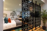 Commandery Vaults - Luxury Apartment in City Centre with Sky TV Hotels in Worcester District
