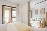 PB04 公寓 1 套房 距離皮圖巴海灘350公尺 Rio Vermelho market附近的飯店