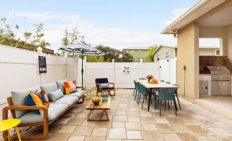 Sleeps 18! Pool, Hottub, Game Room, Blocks to Beach Vilano Villa by Avantstay