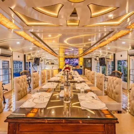 Cosy Houseboats