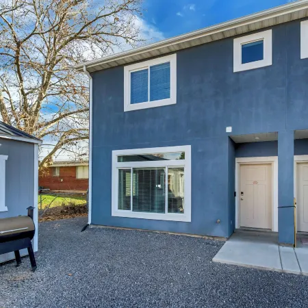 Hill Field Stays by Cloud Dream Homes