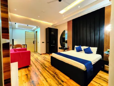 The Spotlight Hotels in Gautam Buddh Nagar