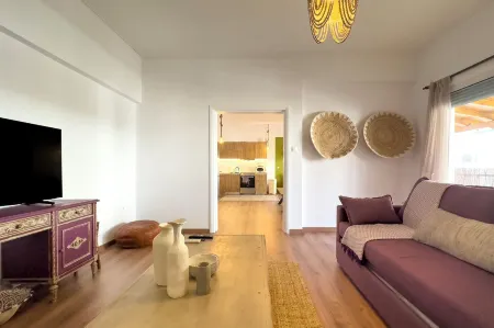 Phaedrus Living Kallithea Heights Residence Отели в г. Калифея