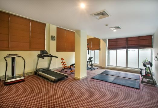 1. 호텔 그랜드 파..