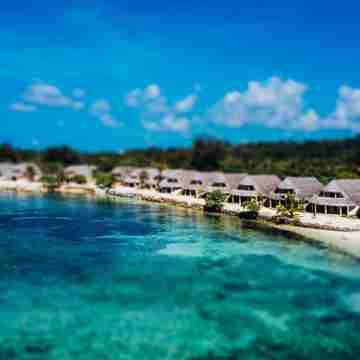 Waves at Surfside Hotel Exterior
