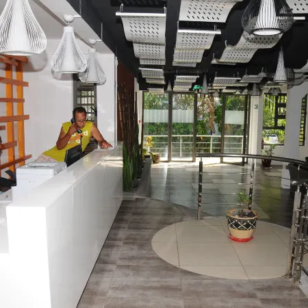 Le Flamboyant Hotel