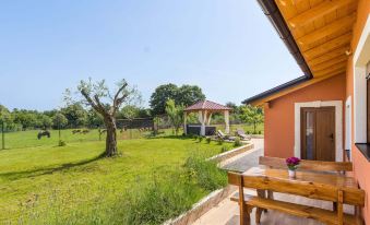 Attractive Holiday Home with Pool, Hot Tub, Patio, Courtyard