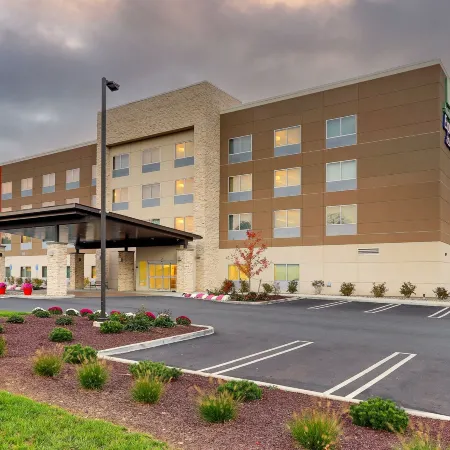 Holiday Inn Express & Suites MIDDLETOWN - GOSHEN by IHG