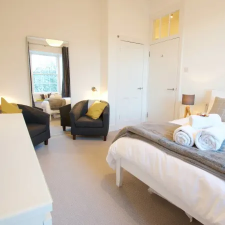 Joivy Modern City Centre Flat Next to Calton Hill