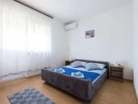 Nice Apartment with Private Roofed Terrace, Near the Sea and National Park
